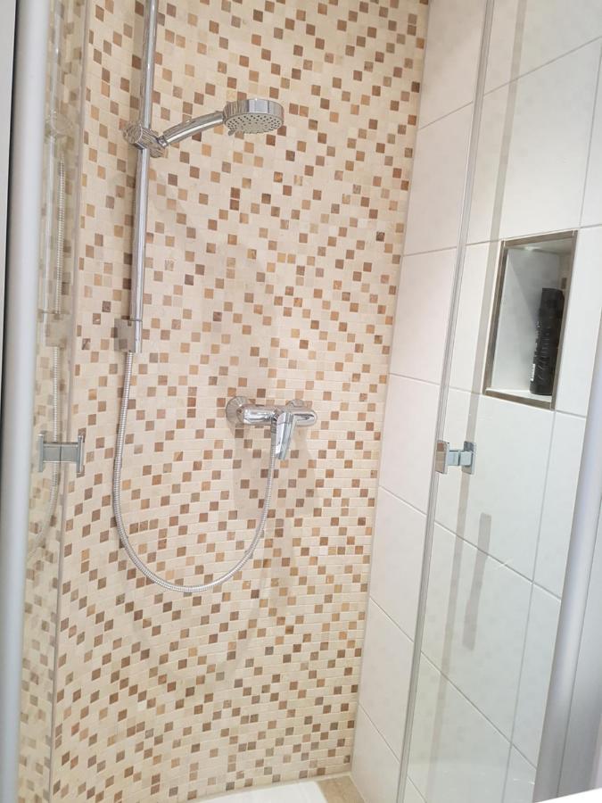 Hotel Pension Haus Pooth Wesel  Esterno foto