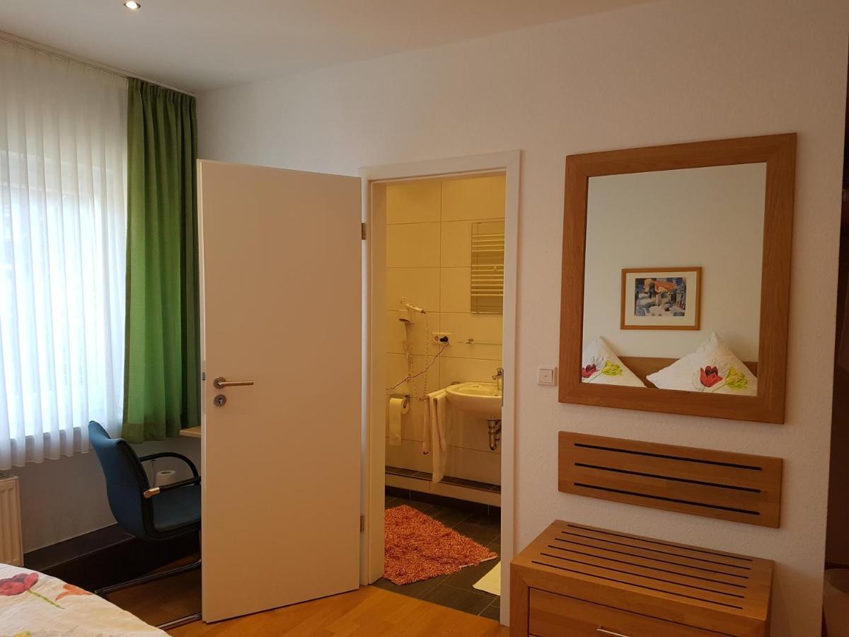 Hotel Pension Haus Pooth Wesel  Esterno foto
