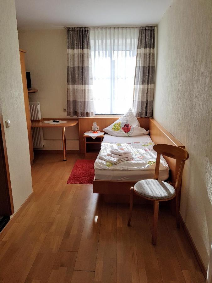Hotel Pension Haus Pooth Wesel  Esterno foto