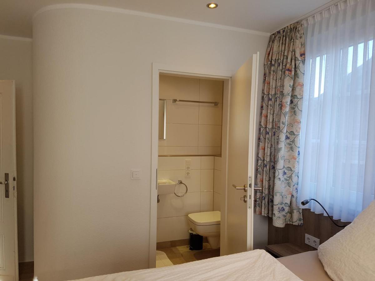 Hotel Pension Haus Pooth Wesel  Esterno foto